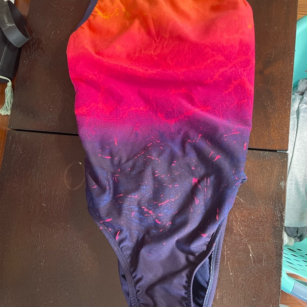 TYR Durafast Diamond fit Performance Swimsuit new with tags